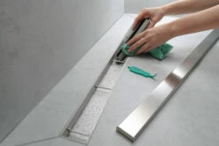 Hansgrohe RainDrain Match Fertigset Duschrinne 90 Cm, Mit Höhenverstellbarem Rahmen -Badezimmer Verkaufs-Shop hansgrohe duschrinnen raindrain match fertigset 90 5406566