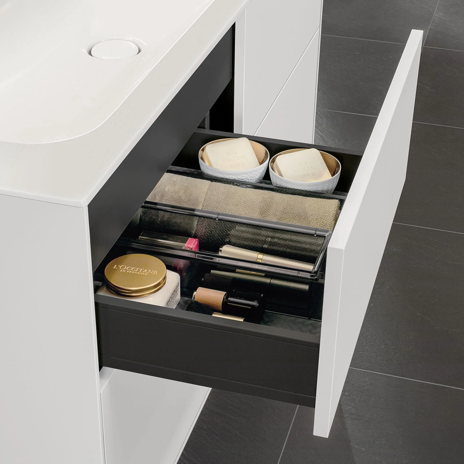 Villeroy & Boch Finion Waschtisch-Kombination 120 Cm Mit 4 Auszügen Und Spiegel Finion 7 Villeroy & Boch Finion Waschtisch-Kombination 120 Cm Mit 4 Auszügen Und Spiegel Finion – Bild 5