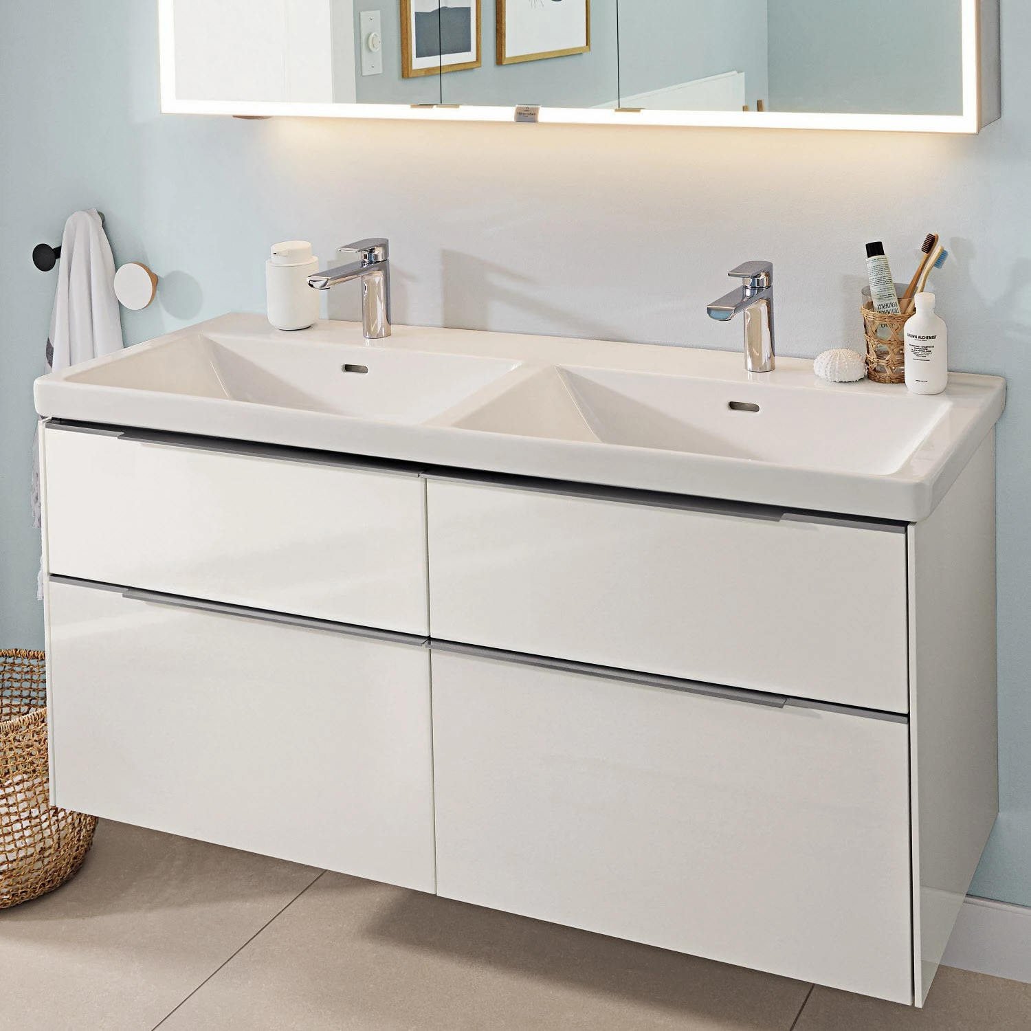 Villeroy & Boch Subway 3.0 Möbelset Mit 4 Auszüge, Mit Spiegelschrank, 130 Cm 4 Villeroy & Boch Subway 3.0 Möbelset Mit 4 Auszüge, Mit Spiegelschrank, 130 Cm – Bild 2